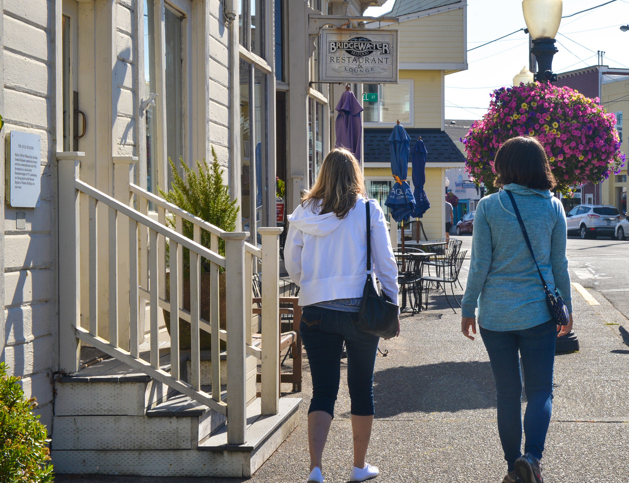 Strolling on Bay Street